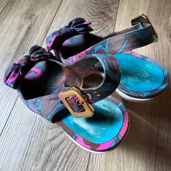 Marc by Marc Jacob’s Floral Bow Sling back Heels - Picture 4 of 7